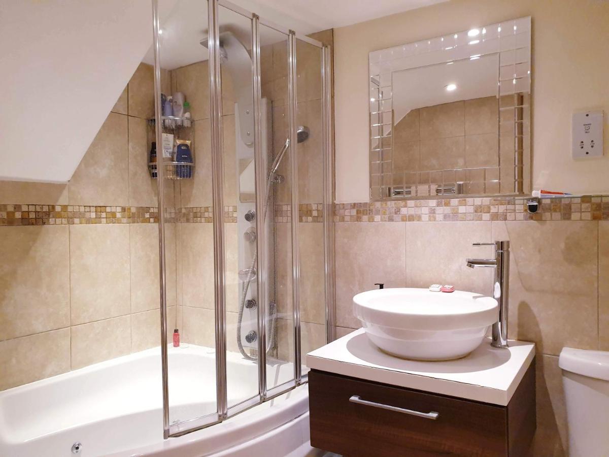 Cozy Muswell Hill 1-Bedroom Flat Лондон Екстер'єр фото